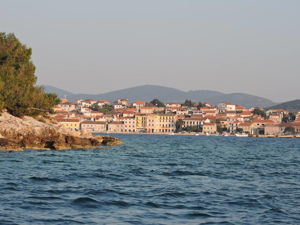 Apartments Vela Luka