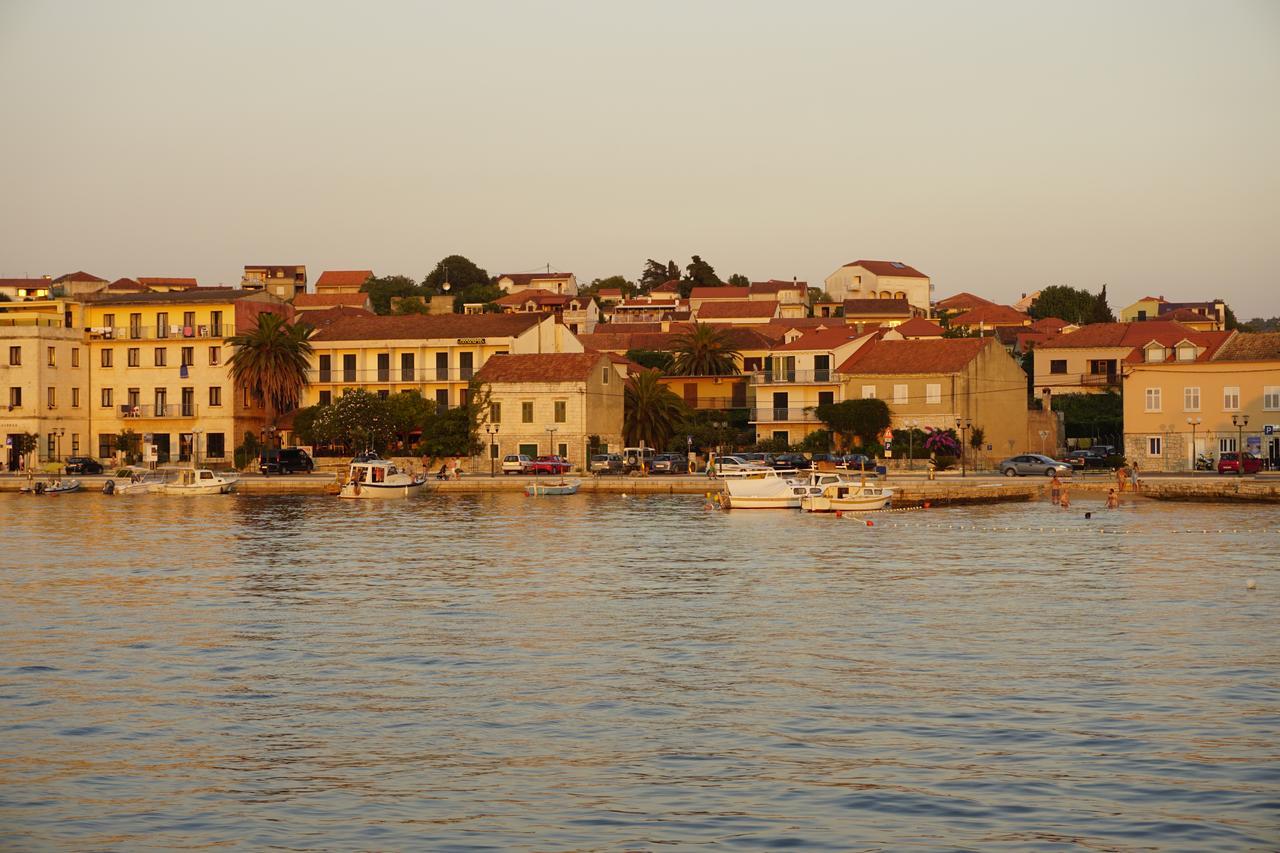 Apartment Apartments Vela Luka